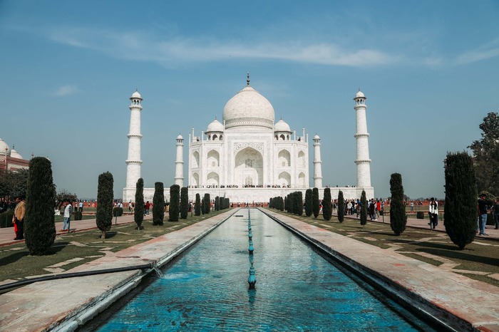 n Taj Mahal - công trình kiến trúc lịch sử vĩ đại ở Ấn Độ