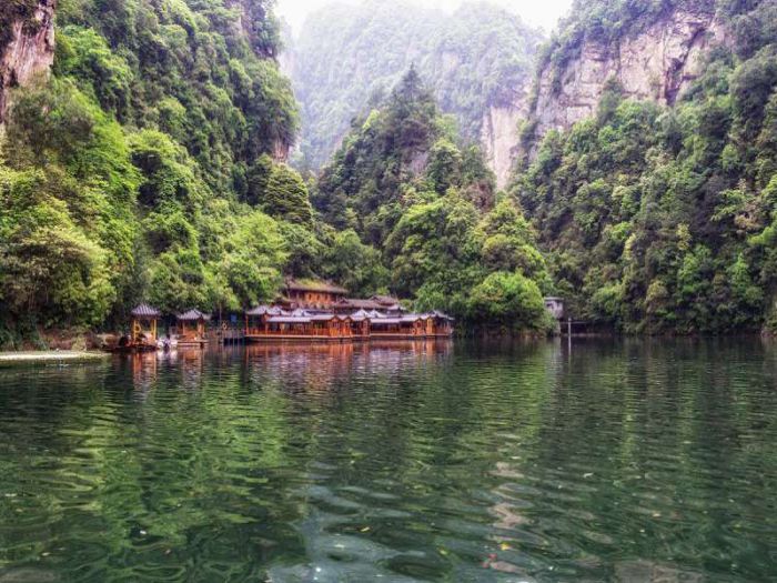 Hồ Bảo Phong non nước hữu tình