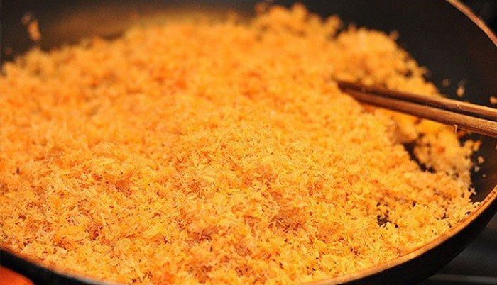 Rang ruốc để hoàn thiện món ăn